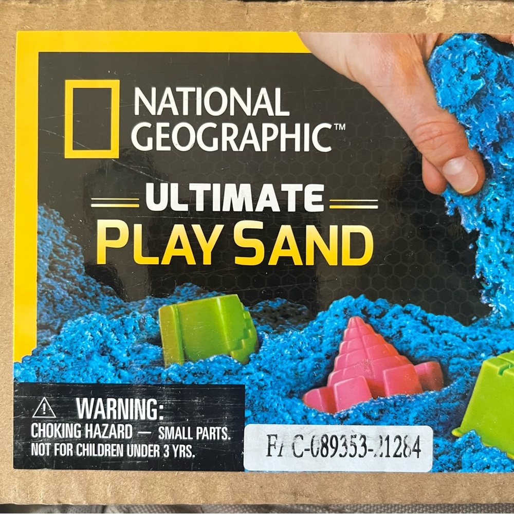 4 lbs of National Geographic Magic Sand Sensory Toy